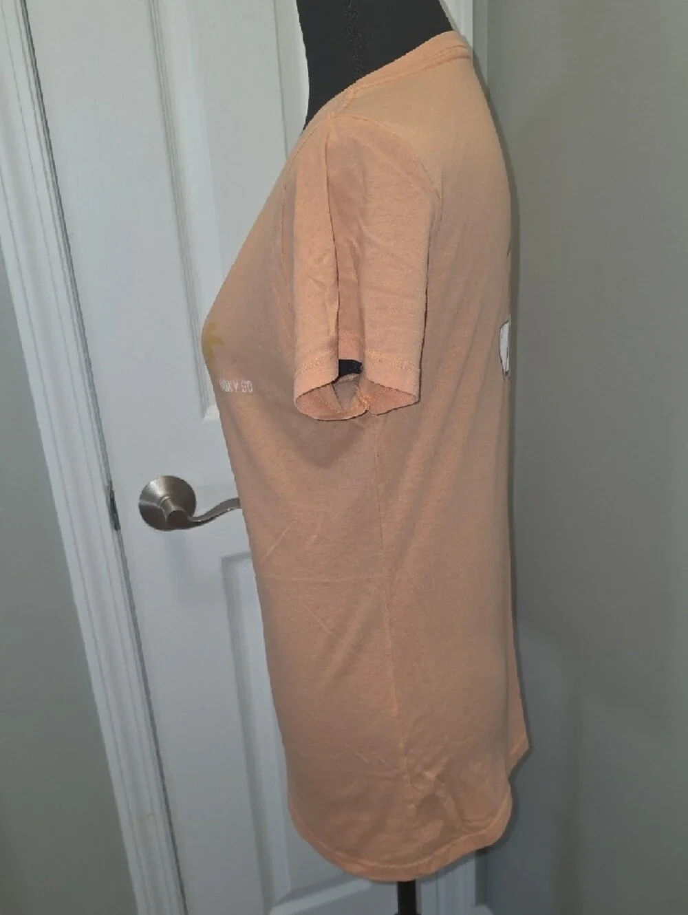 Roxy Peach Short Sleeve V-Neck Tee with Palm Accent - Picture 4 of 6
